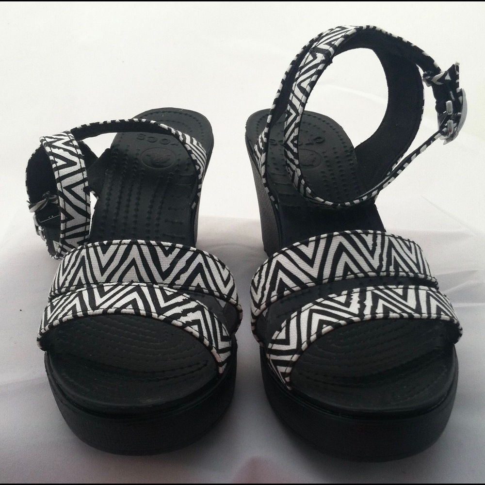 Black & White Fashionista Crocs